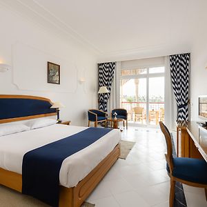 Standard Double or Twin Room Garden View